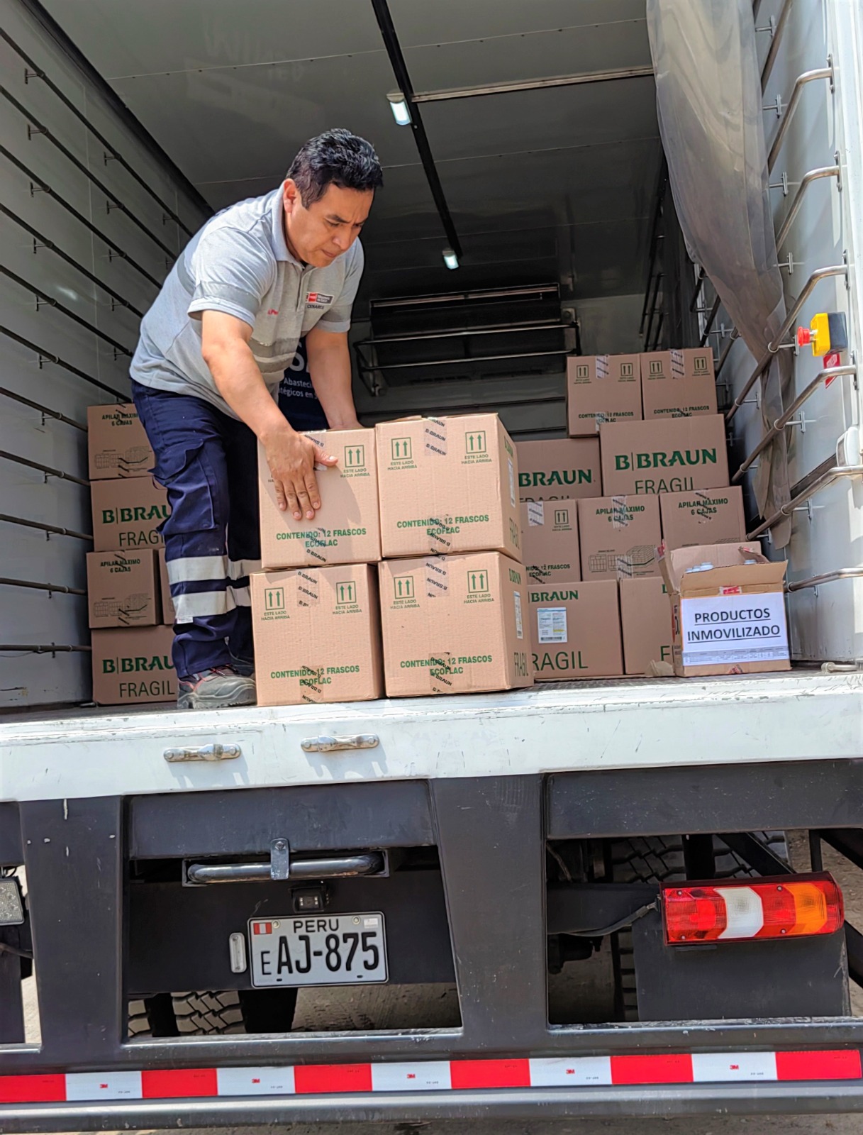 Hospital Nacional Sergio E. Bernales retira suero fisiológico producido por el laboratorio Medifarma y repone el lote suspendido