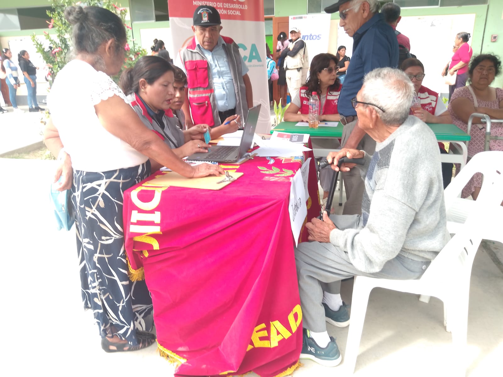 Atención de la ULE a la ciudadanía en Jayanca 2