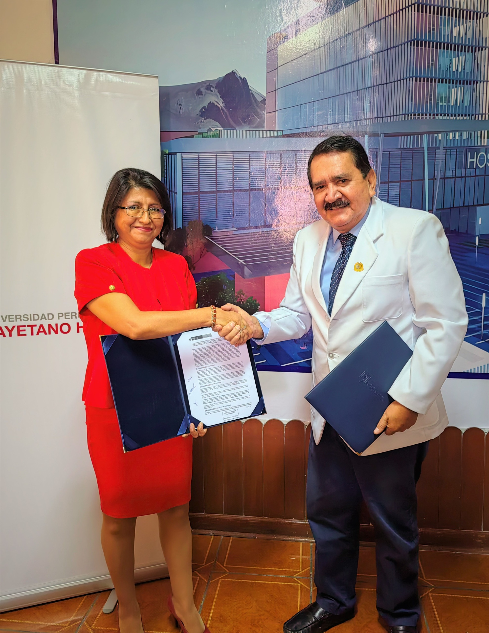 Hospital Nacional Sergio E. Bernales y Universidad Peruana Cayetano Heredia y firman convenio de colaboración institucional