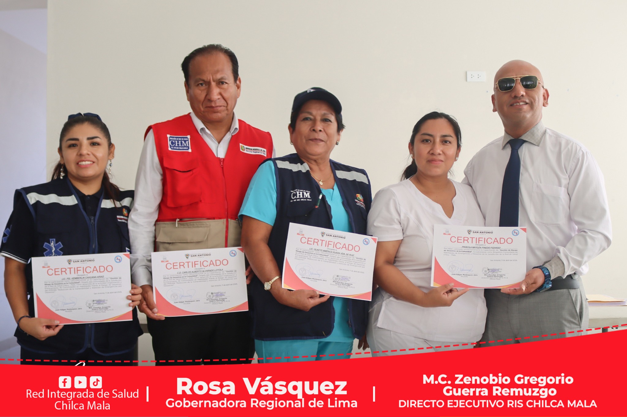 RIS Chilca Mala entrega de Certificados de Brigadistas Comunitarios a Comerciantes de Playas y Chicharronerías