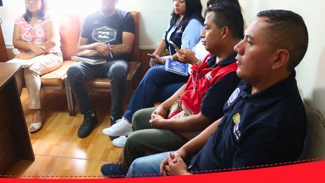 Director Ejecutivo de la RIS Chilca Mala sostiene reunión de coordinación con su equipo de gestión.