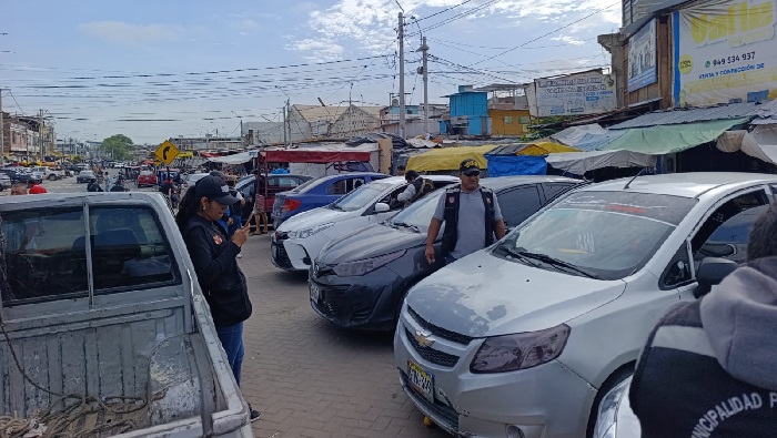 Operativo a autos informales