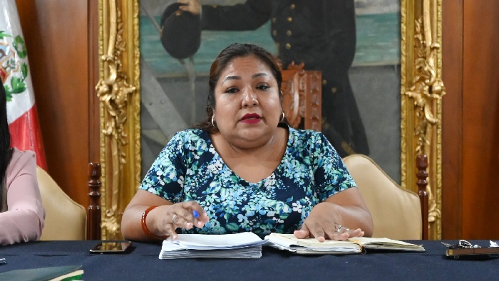 Regidora Lucy Chunga