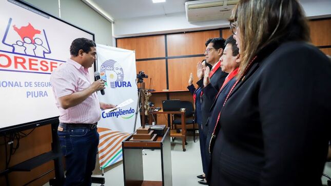El presidente de la Corte Yone Li Córdova tomó juramento junto a titulares de Corte de Piura y distrito fiscales de Sullana y Piura