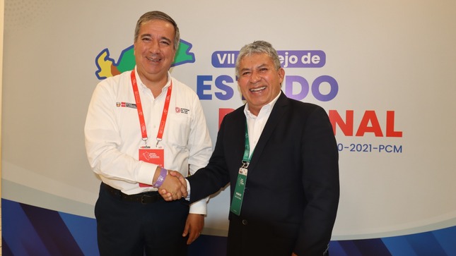 Gobernador Antonio Pulgar en reunión bilateral con el ministro de Transportes.