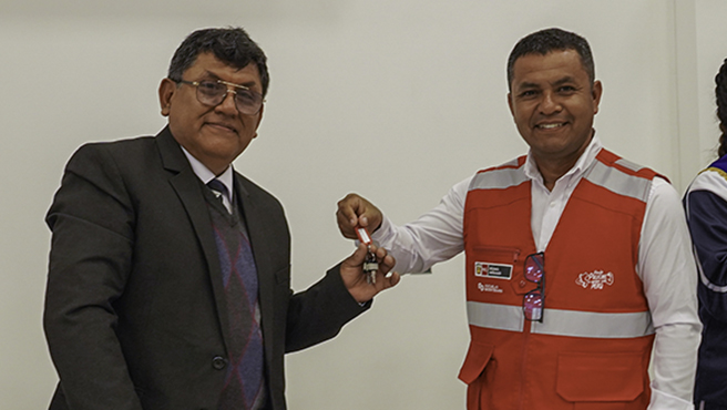 La comunidad educativa de la escuela bicentenario general prado recibió sus nuevas instalaciones equipadas
