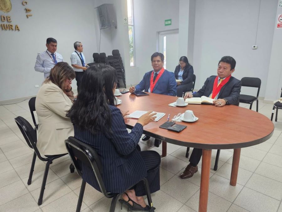 El titular de la Corte de Sullana Pedro Li Córdova se reunió con su homólogo de Piura y las presidentas de Juntas de Fiscales de Piura y Sullana