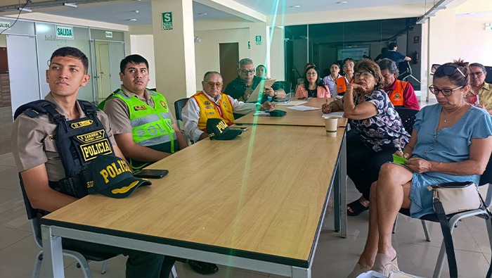 Personal de Gestión del Riesgo de Desastres de Lince se capacita para fortalecer la respuesta ante emergencias