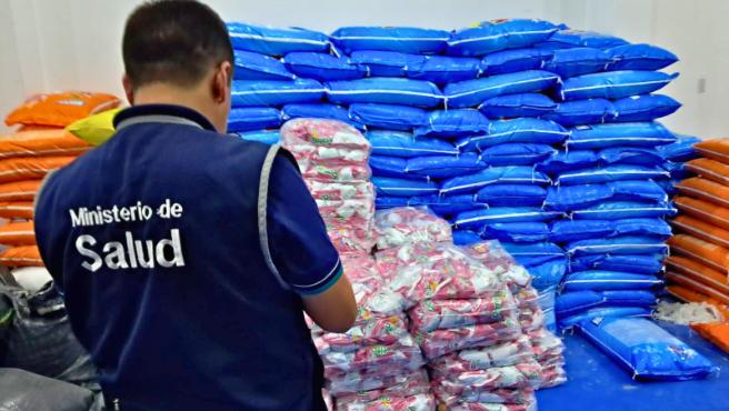 Incautan 15 toneladas de productos de higiene doméstica en fábrica clandestina en San Antonio de Huarochirí