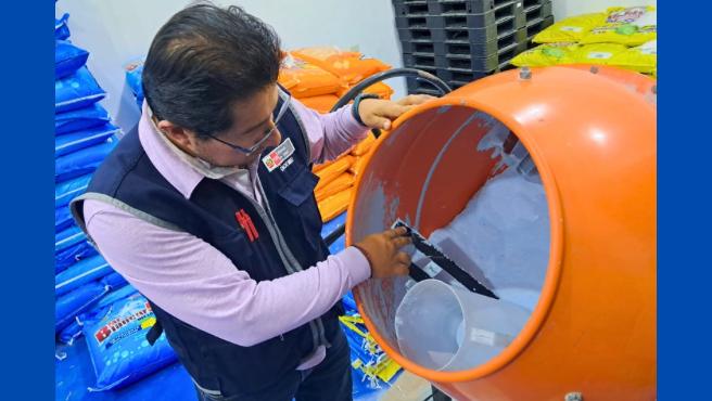 Incautan 15 toneladas de productos de higiene doméstica en fábrica clandestina en San Antonio de Huarochirí