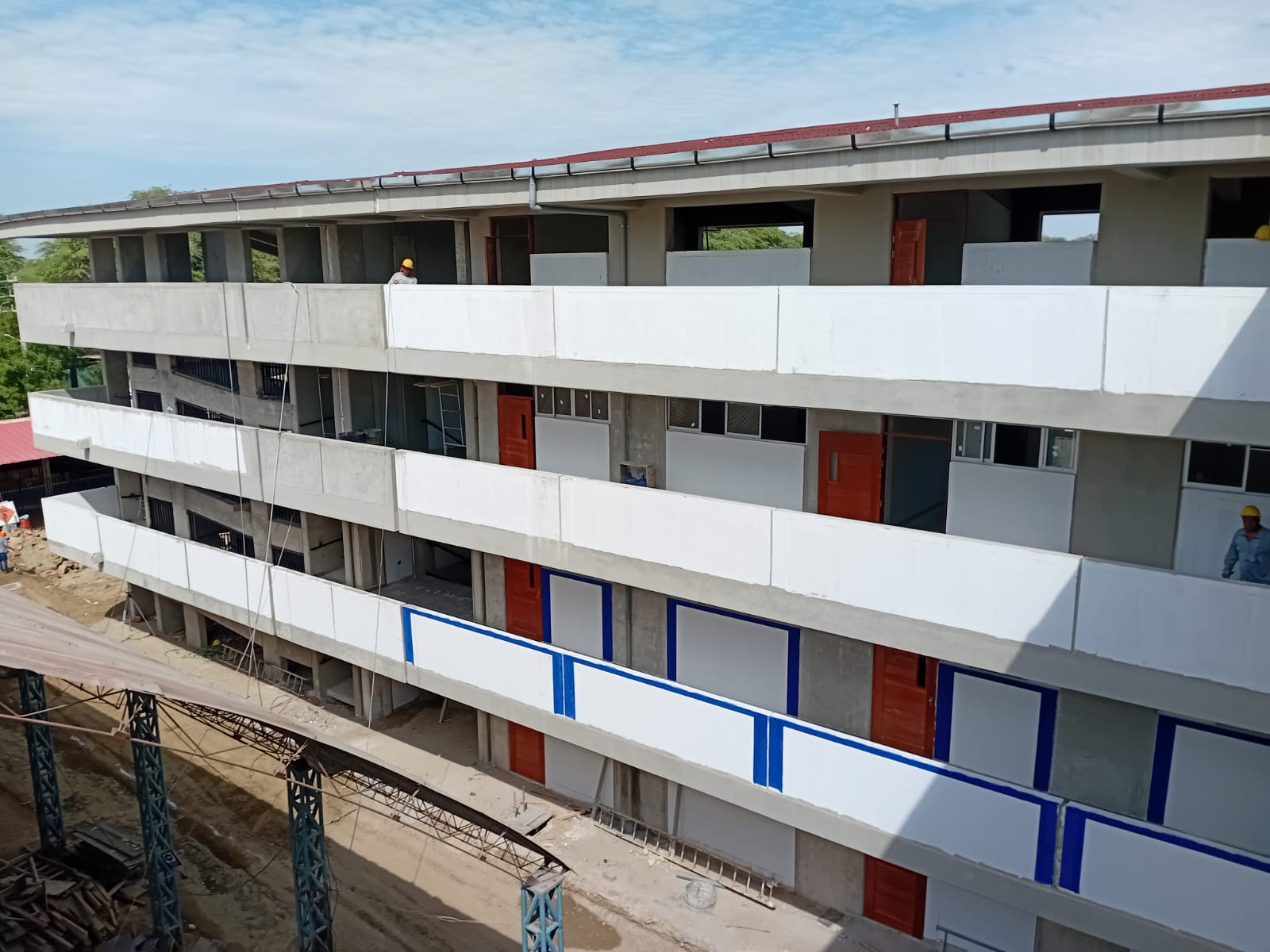 Colegio Magdalena Seminario de Llirod que beneficiará a mil 700 alumnas ya tiene 96% de avance