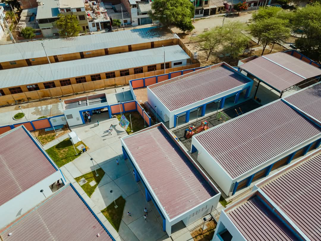 Más de mil alumnos del colegio Selmira de Varona disfrutan de ambientes con altos estándares de calidad gracias al GORE