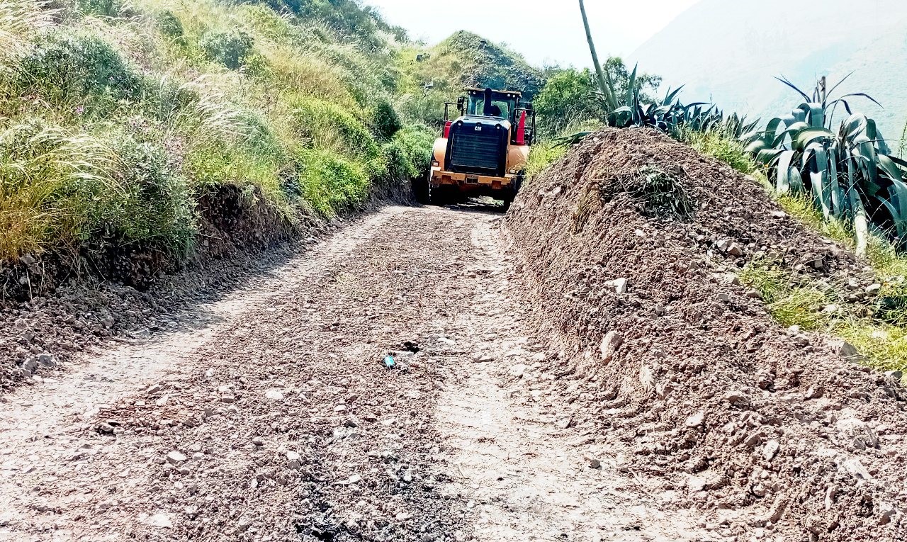 Apoyo maquinaria Moyoc