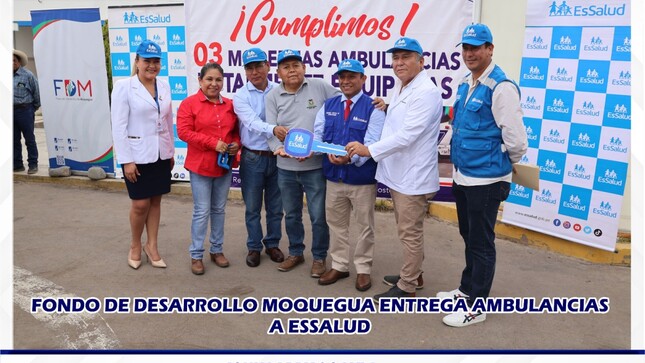 En un importante esfuerzo por fortalecer el sistema de salud en la región, el Fondo de Desarrollo Moquegua (FDM) realizó la entrega de tres ambulancias completamente equipadas a EsSalud. Dos de estas unidades serán destinadas a la ciudad de Moquegua, mientras que la tercera brindará servicio en Ilo, permitiendo mejorar la capacidad de respuesta ante emergencias médicas en ambas localidades.
