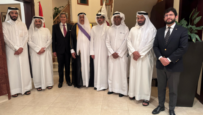 Condecoran a exembajador de Qatar acreditado ante el Perú