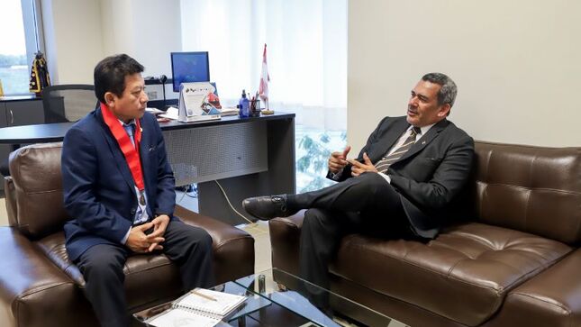 El presidente de la Corte Pedro Li se reunió con el coordinador del Programa Nacional Auroa de Piura
