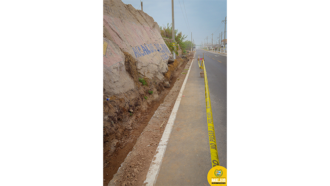 Continúa la construcción del muro de contención para la protección de la carpeta asfáltica de la Urb. José Carlos Mariátegui