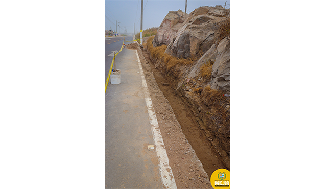 Continúa la construcción del muro de contención para la protección de la carpeta asfáltica de la Urb. José Carlos Mariátegui