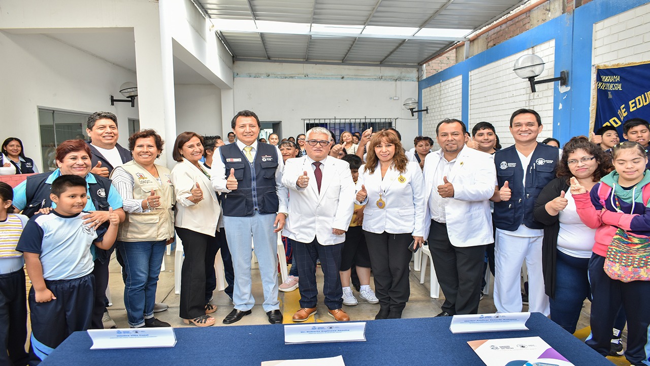 Foto Protocolar de la activad de salud bucal 