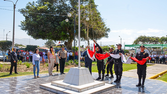 152掳 aniversario: Paseo e izamiento del Pabell贸n Nacional