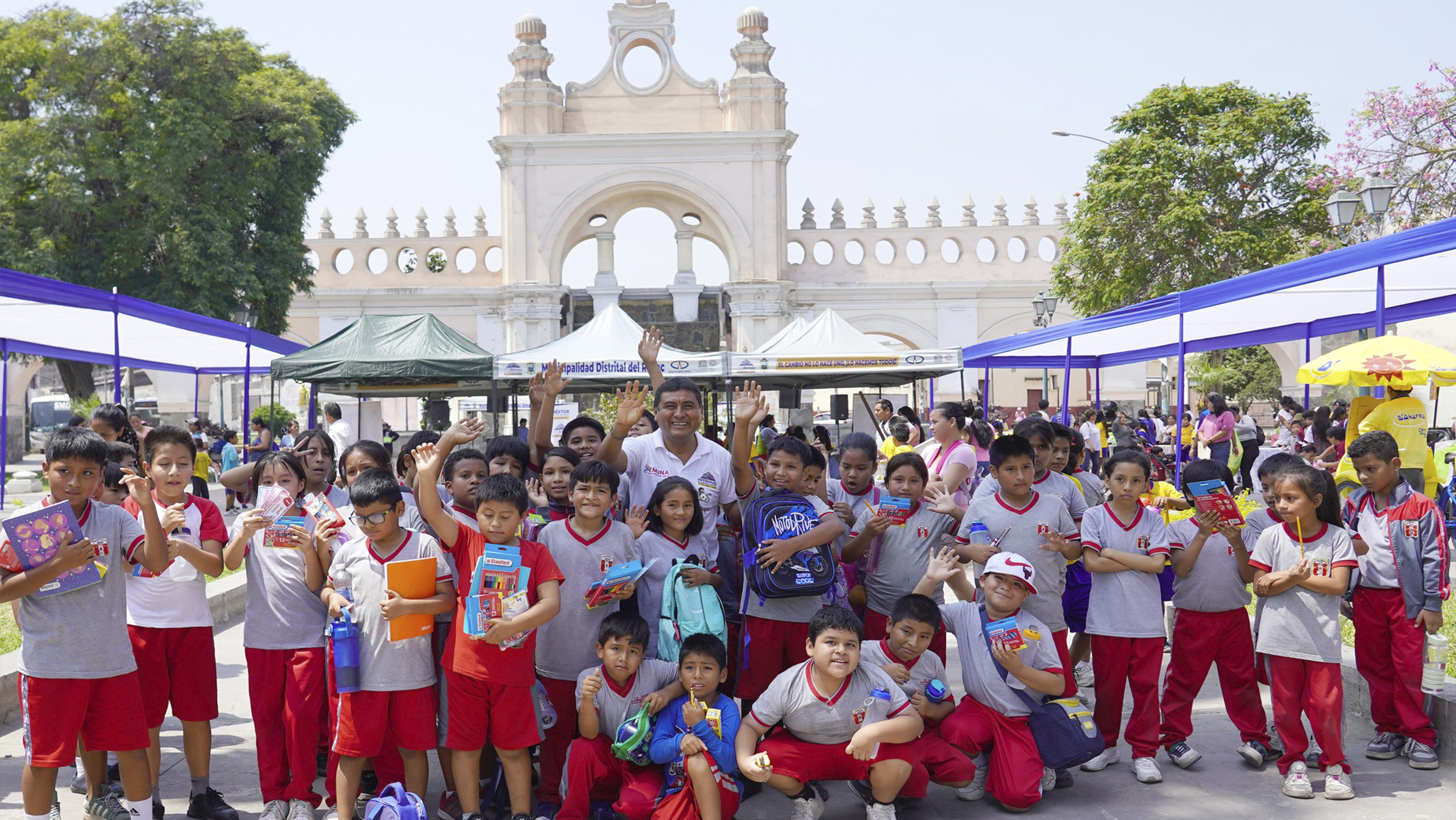 Festejamos el Día del Niño Peruano