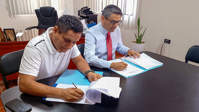 Alcalde de Nepeña firma convenio interinstitucional con el INEI