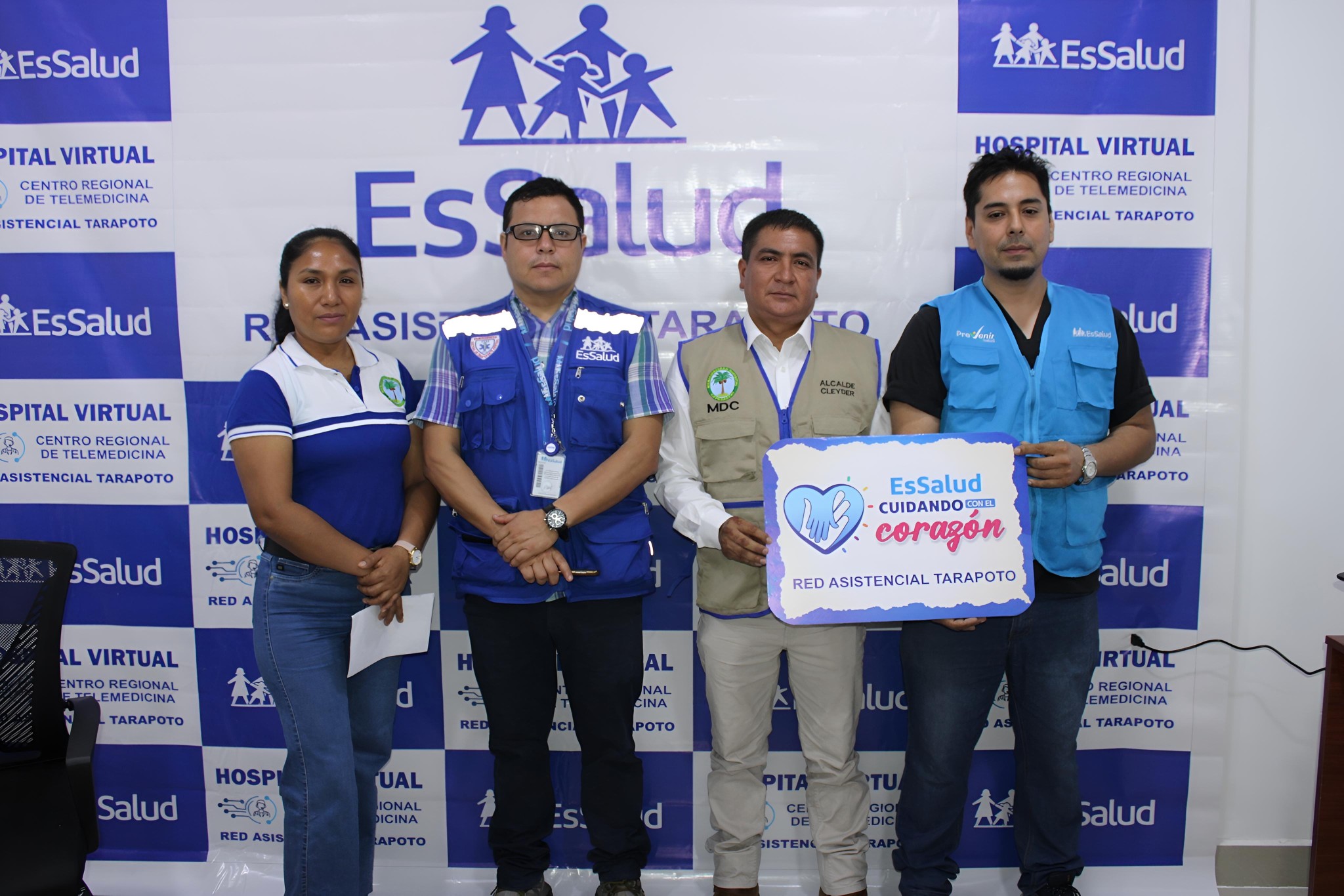 alcalde y y regidor y funcionarios de essalud