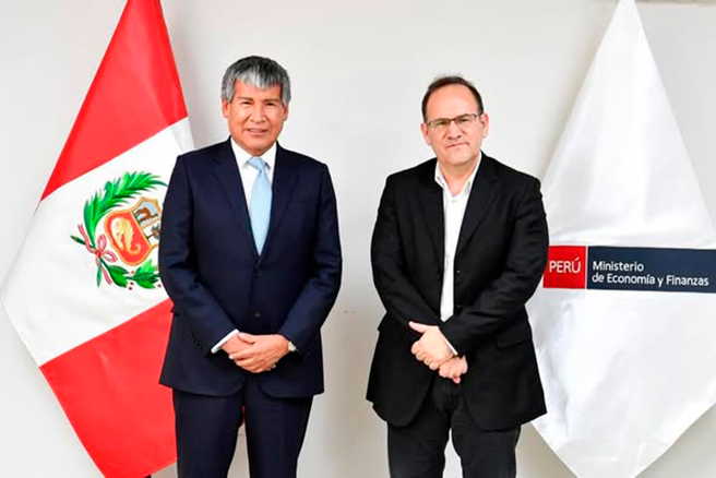 Fotografía del Presidente Ejecutivo de la Mancomunidad Regional de Los Andes y Ministro de Economía y Finanzas
