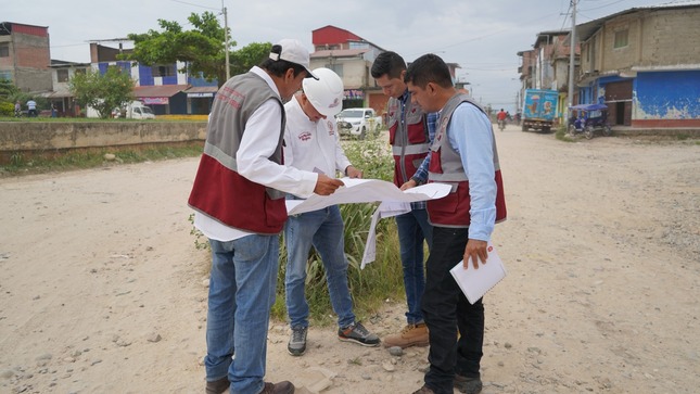 A través del Proyecto Especial Huallaga Central y Bajo Mayo (PEHCBM), reiniciará los trabajos de asfaltado en tres importantes vías de la provincia de Tocache, que beneficiará a más de 50 mil pobladores de esta zona ubicada al sur de la región.  
