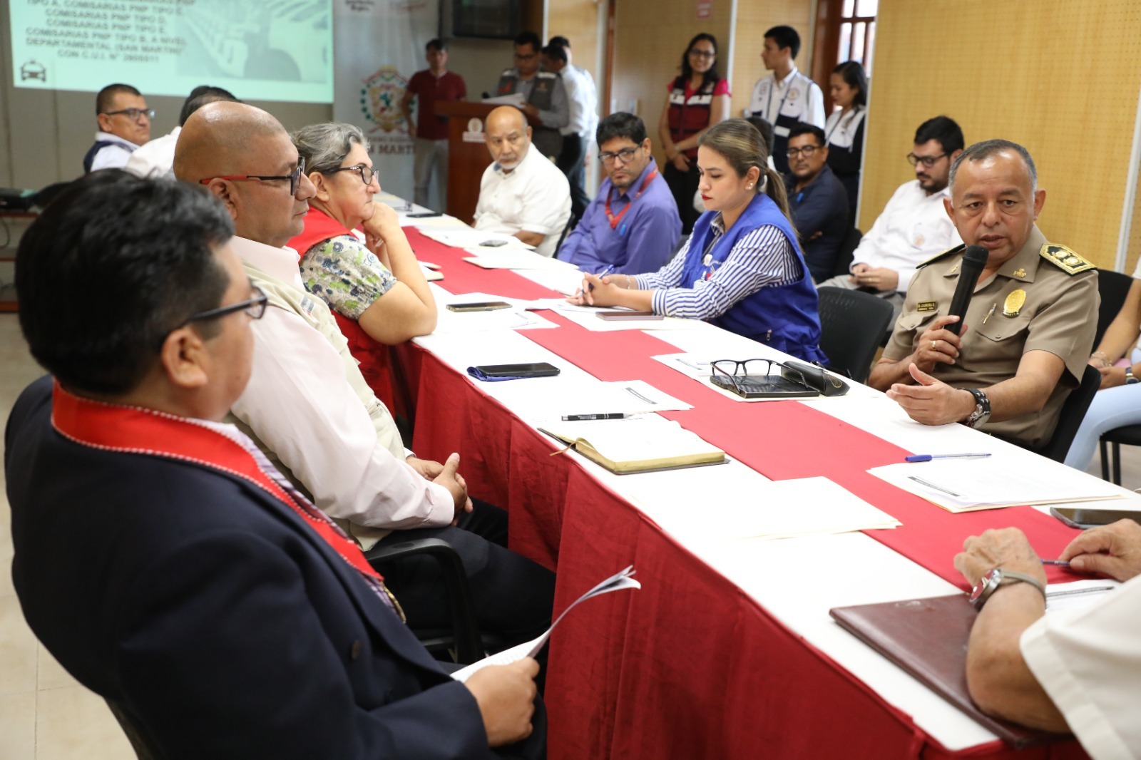 En este encuentro de diálogo, coordinación y elaboración de políticas, planes, programas y actividades en materia de seguridad ciudadana, se expuso el avance de diversas propuestas sobre: el proceso de la adquisición de motocicletas para la Región Policial San Martín