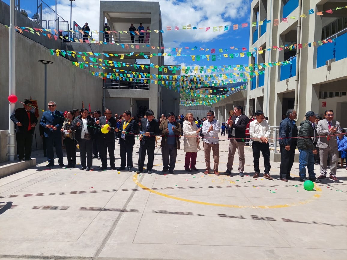 Pronied inaugura renovada infraestructura de la I.E. San Pedro de Aija, en la región Áncash