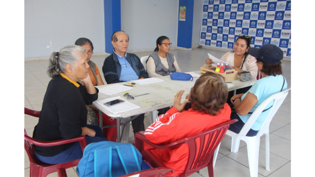 Esta iniciativa está orientada a mejorar la calidad de vida de nuestros adultos mayores a través de actividades significativas y enriquecedoras.
Este taller busca promover la participación activa de los asistentes, fomentando su integración social y emocional en un ambiente respetuoso, ameno y estimulante.