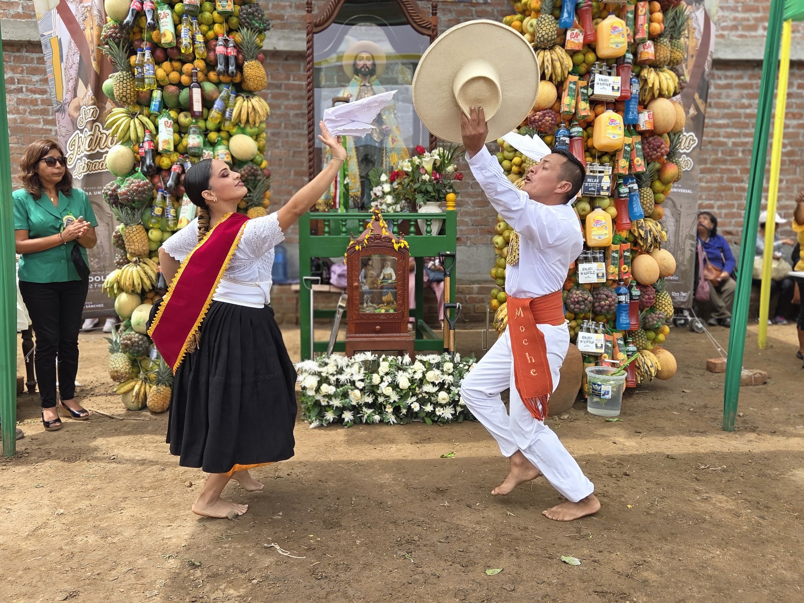 Las formas coreográficas y musicales de la Marinera