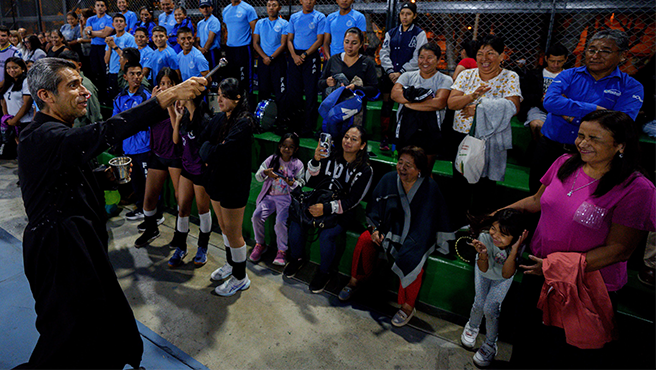 Municipalidad de Surquillo reapertura remodelada losa deportiva en Los Sauces.