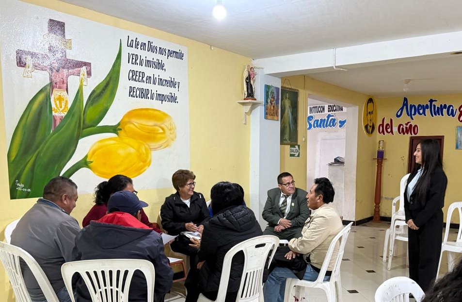 GORE capacita a psicólogos y tutores de siete colegios de Huarmaca para prevenir casos de violencia escolar