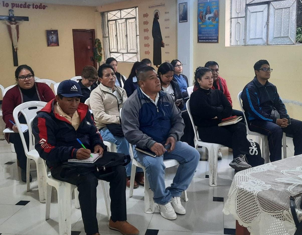 GORE capacita a psicólogos y tutores de siete colegios de Huarmaca para prevenir casos de violencia escolar