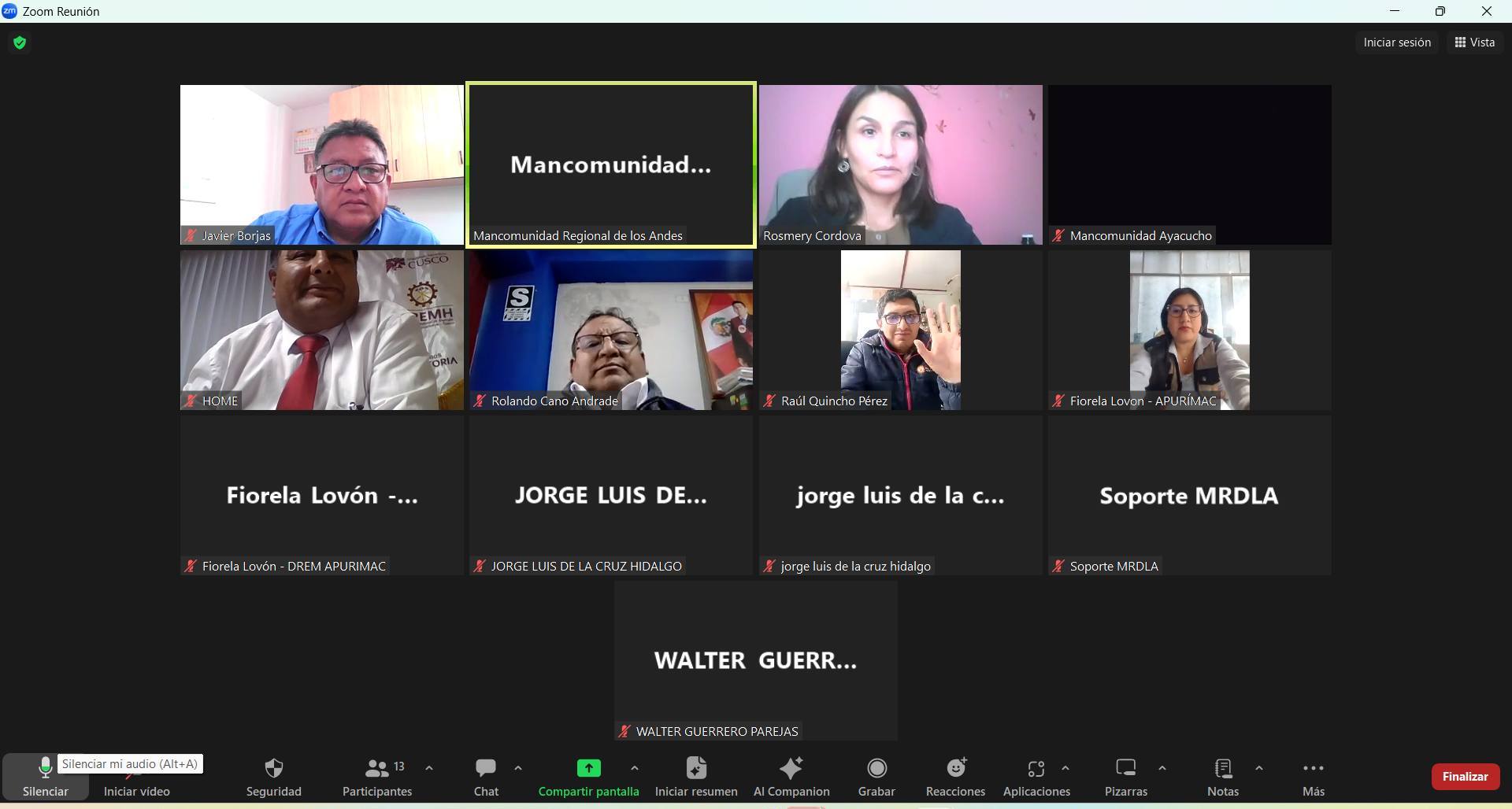 Fotografía de los participantes de la Comisión Interregional de Energía y Minas.