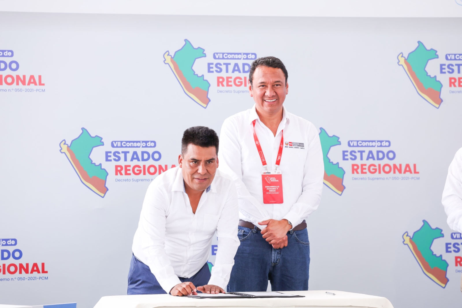 Firma del Convenio del Presidente Ejecutivo de la MRDLA.