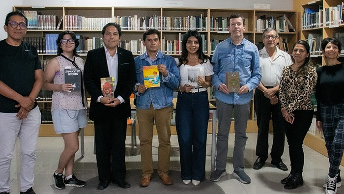 Lince celebró el Día Internacional del Libro con emotivo conversatorio literario