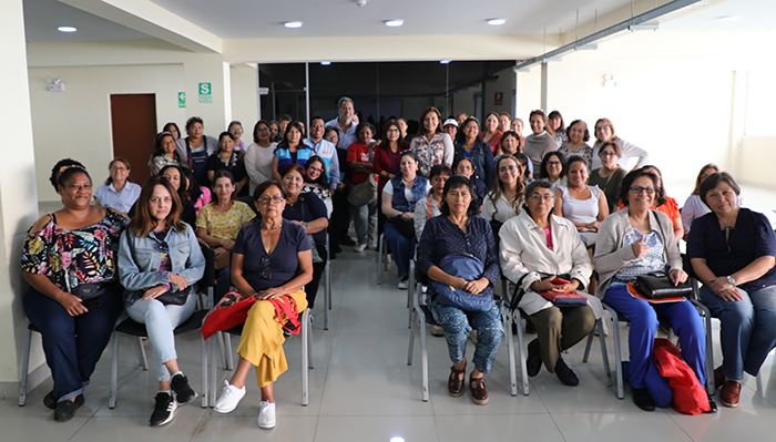 Mujeres emprendedoras de Lince fortalecen sus conocimientos financieros gracias a capacitación del MIMP y la SBS