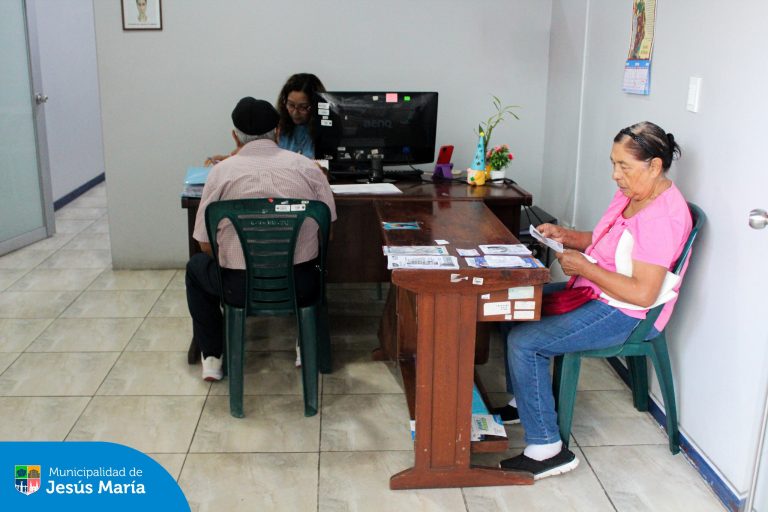 En Jesús María, seguimos trabajando por tu bienestar. Por eso, ponemos a tu disposición los servicios gratuitos de nuestro Consultorio Médico Municipal.
🩺 Revisa las especialidades y horarios de atención del mes de abril aquí 👉 bit.ly/4hTwuqz.
👨⚕️👩⚕️ Atención accesible, cercana y de calidad para ti y tu familia.