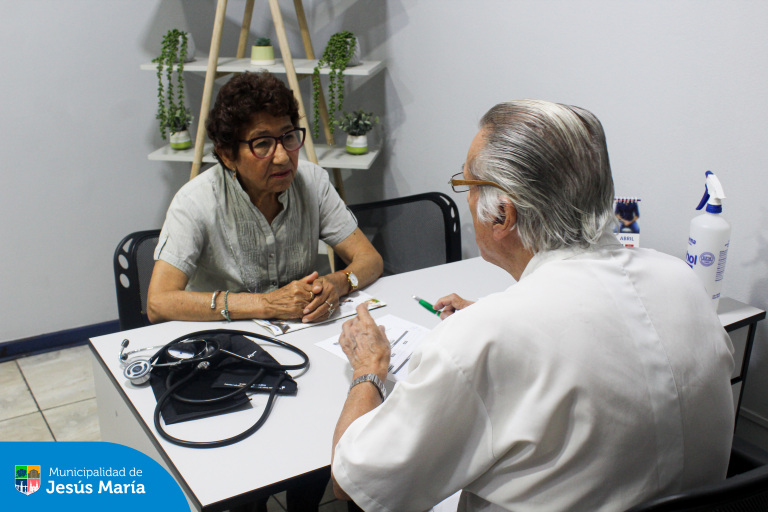 En Jesús María, seguimos trabajando por tu bienestar. Por eso, ponemos a tu disposición los servicios gratuitos de nuestro Consultorio Médico Municipal.
🩺 Revisa las especialidades y horarios de atención del mes de abril aquí 👉 bit.ly/4hTwuqz.
👨⚕️👩⚕️ Atención accesible, cercana y de calidad para ti y tu familia.