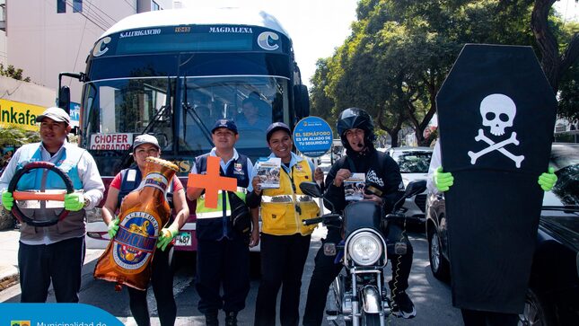 En coordinación con la Autoridad de Transporte Urbano, realizamos la campaña de sensibilización “No le des el volante al alcohol”, dirigida a conductores de transporte público y privado, así como vehículos menores. 
Esta importante acción busca concientizar sobre los riesgos del consumo de alcohol al volante y fomentar una cultura de respeto y seguridad vial. 
 ¡Seguimos trabajando por un tránsito más seguro en Jesús María!