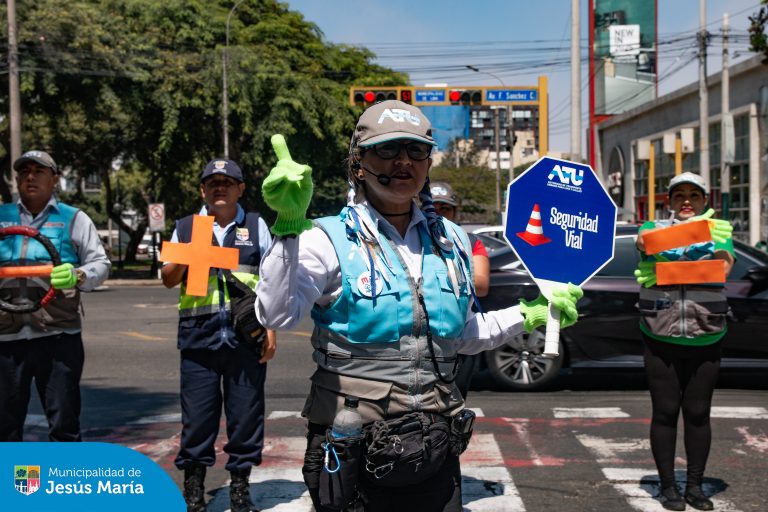 En coordinación con la Autoridad de Transporte Urbano, realizamos la campaña de sensibilización “No le des el volante al alcohol”, dirigida a conductores de transporte público y privado, así como vehículos menores.
Esta importante acción busca concientizar sobre los riesgos del consumo de alcohol al volante y fomentar una cultura de respeto y seguridad vial.
¡Seguimos trabajando por un tránsito más seguro en Jesús María!