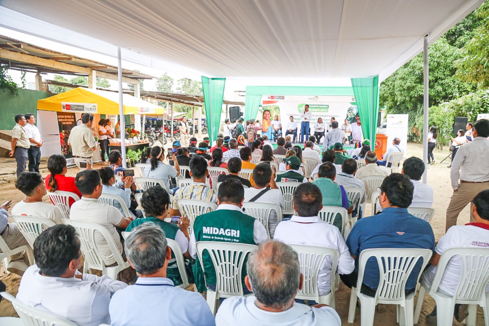beneficiará a más de 130 mil productores, garantizará asistencia técnica especializada, capacitación en prácticas agrícolas modernas y sostenibles, infraestructura productiva para mejorar y construir instalaciones que optimicen la producción.
