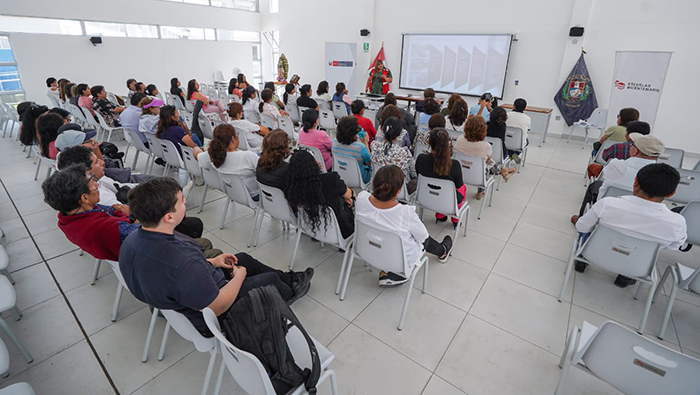 02 Taller sobre nueva infraestructura y aulas flexibles en la EB General Prado