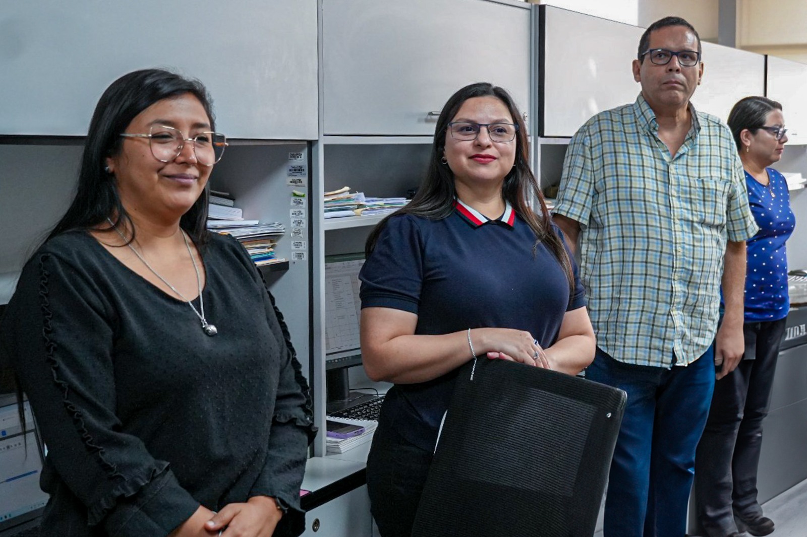 Visitan instalaciones de Seguro Saludpol