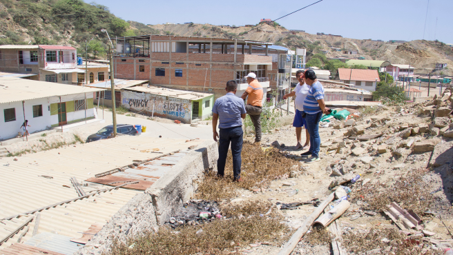 Foto Alcalde Javier Pazo Eche inspecciona zona critica en el barrio Señor de los Milagros