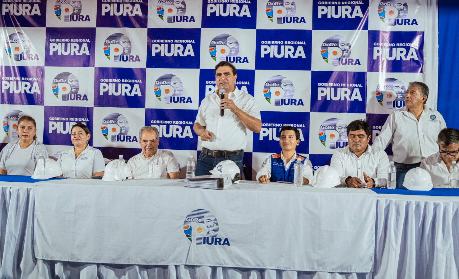 Gobernador Luis Neyra da inicio a obra de pistas y veredas de sectores 1 y 2 de Nueva Esperanza, tras 60 años de olvido