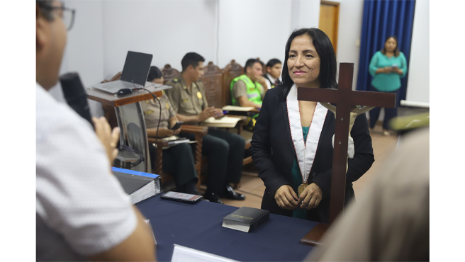 Durante la sesión, la abogada Clara Díaz, representante de la Fiscalía Penal Corporativa de El Agustino - Segundo Despach, juramentó como nueva integrante del comité. Además, se presentaron los informes de las actividades estratégicas contempladas en el Plan de Acción de Seguridad Ciudadana 2025.
Reafirmamos nuestro compromiso con una ciudad más segura, articulando esfuerzos con todas las instituciones que conforman el CODISEC.